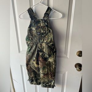 Boys insulated camo coveralls size xs